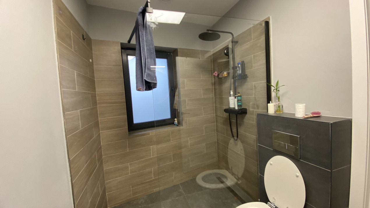 Casa eficienta energetic NZEB 127 mp, teren 830 mp, intrare Gilau