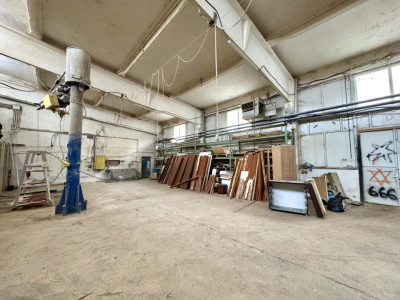 Hală industrială, 350 mp, acces auto, zona Calea Baciului