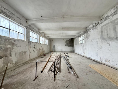 Hală industrială, 282 mp, în curs de renovare, zona Calea Baciului
