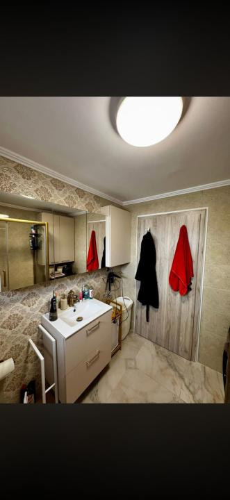 Casa individuala cu 3 camere,curte ded 300 mp