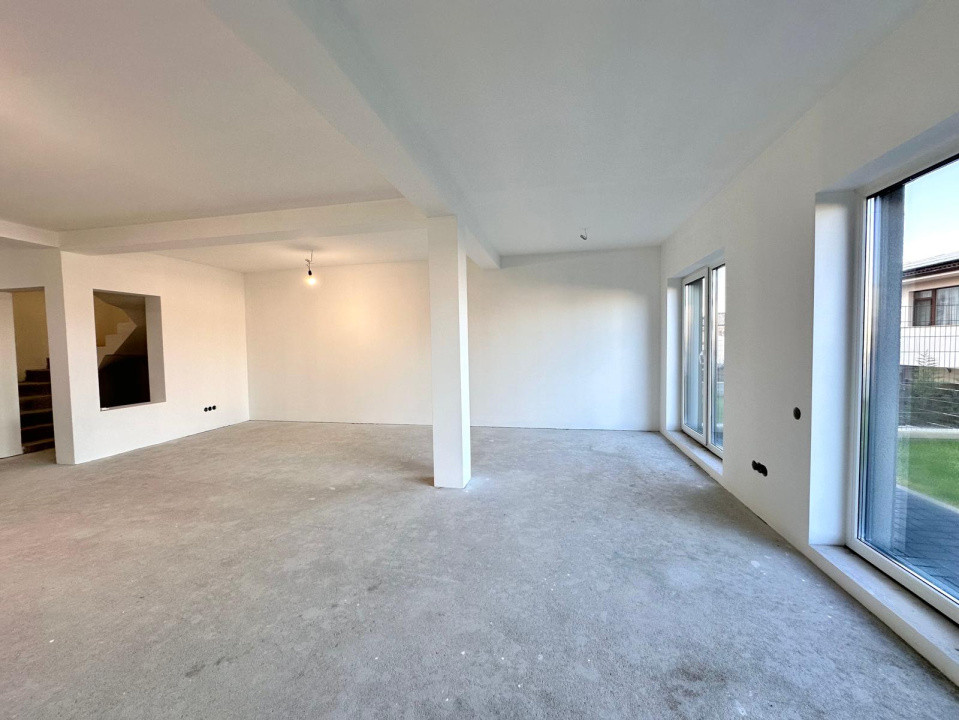 Duplex de vanzare, 3 nivele, 170 mp, teren 270 mp, zona Narciselor 