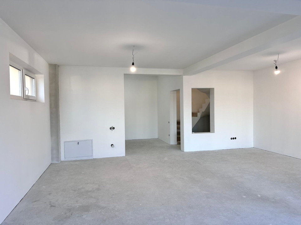 Duplex de vanzare, 3 nivele, 170 mp, teren 270 mp, zona Narciselor 