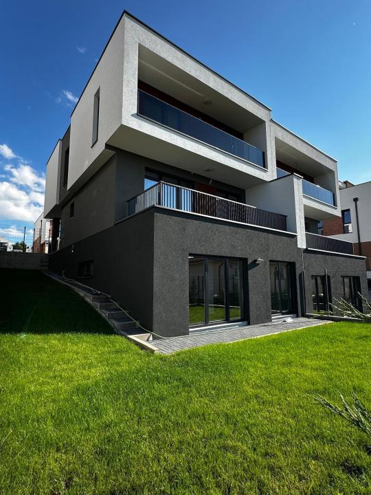 Duplex finisat ULTRA LUX, 3 nivele, 170 mp, teren 270 mp, zona Narciselor 