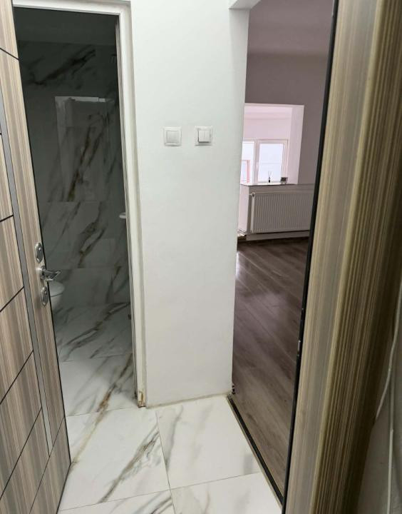 Garsoniera, 40mp, etaj intermediar, zona Lidl Calea Baciului