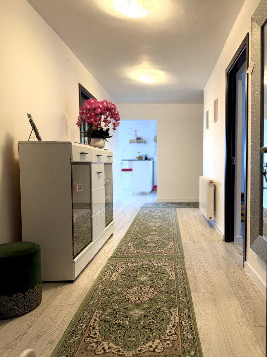 Vila /Casa cu potential in Faget ,510 mp utili