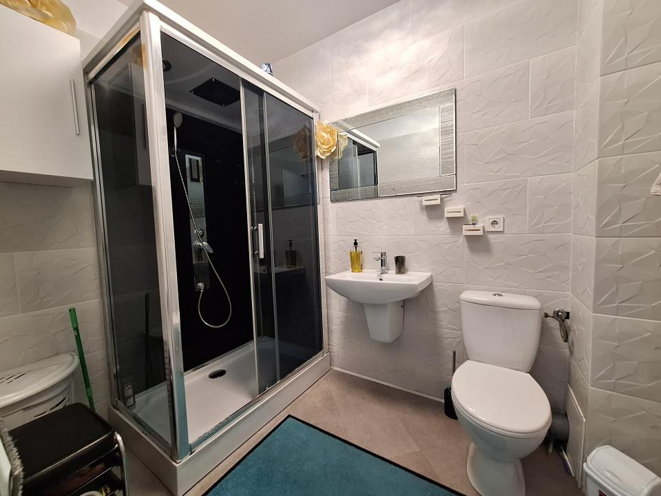 Apartament cu 3 camere, 50 mp, parcare, zona Aqua Park