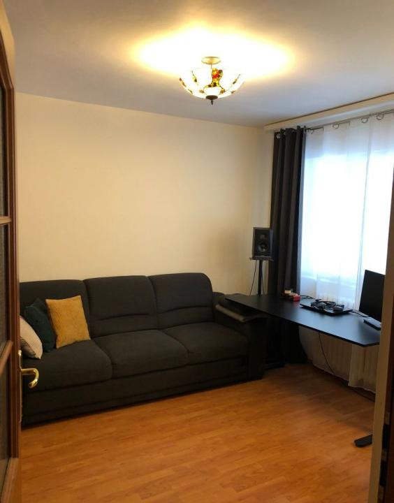Apartament 2 camere decomandate, 54mp, zona Parang