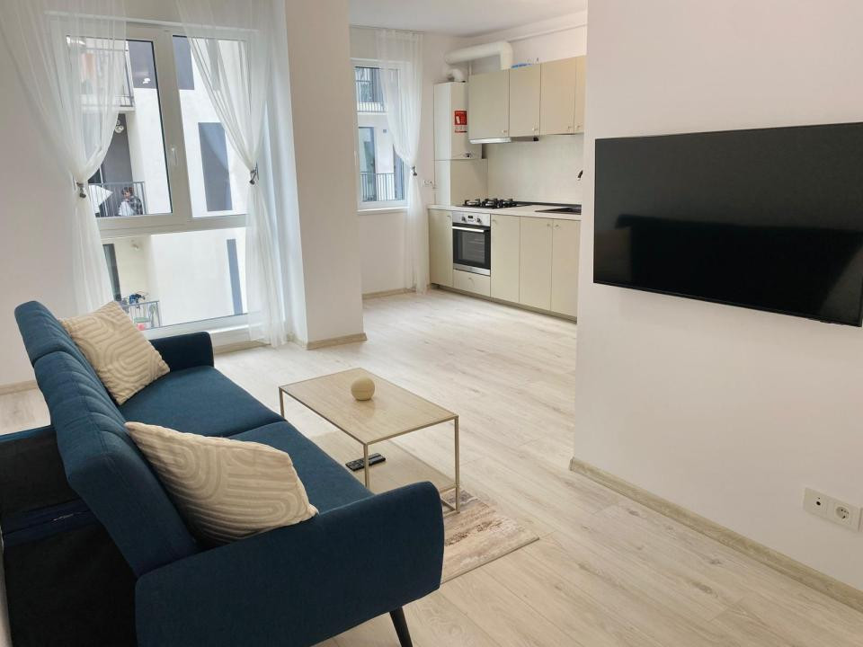 Apartament cu 2 camere, 54 mp, balcon, zona Eroilor