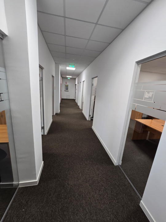 Spatiu birouri 200mp, Parcare 12 locuri, Calea Turzii, Leroy Merlin