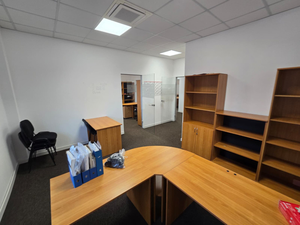 Spatiu birouri 200mp, Parcare 12 locuri, Calea Turzii, Leroy Merlin