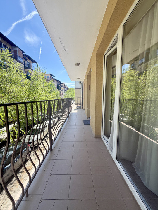 Apartament de 52 mp utili+balcon 10 mp,etaj intermediar,zona Florilor