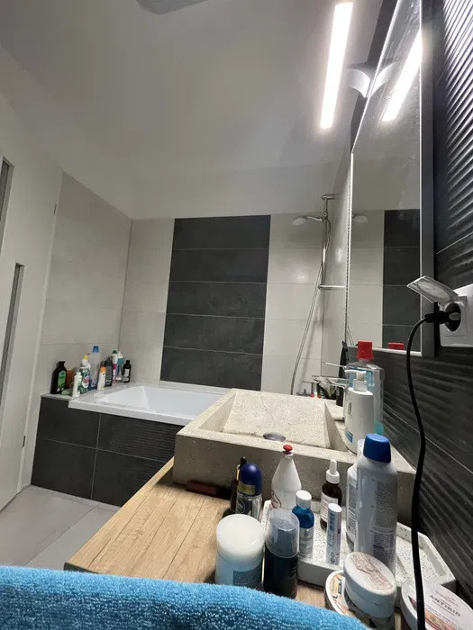 Apartament 2 camere, 55 mp, terasa, etaj intermediar,parcare, zona Semicentrala