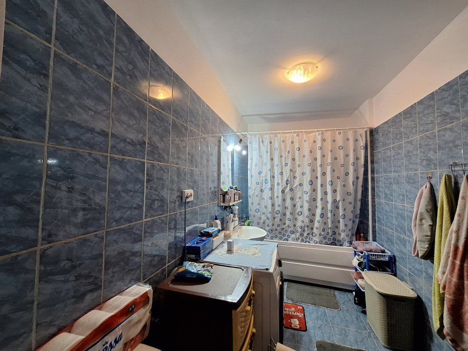 Apartament cu 2 camere, 49 mp, parcare, zona Catanelor