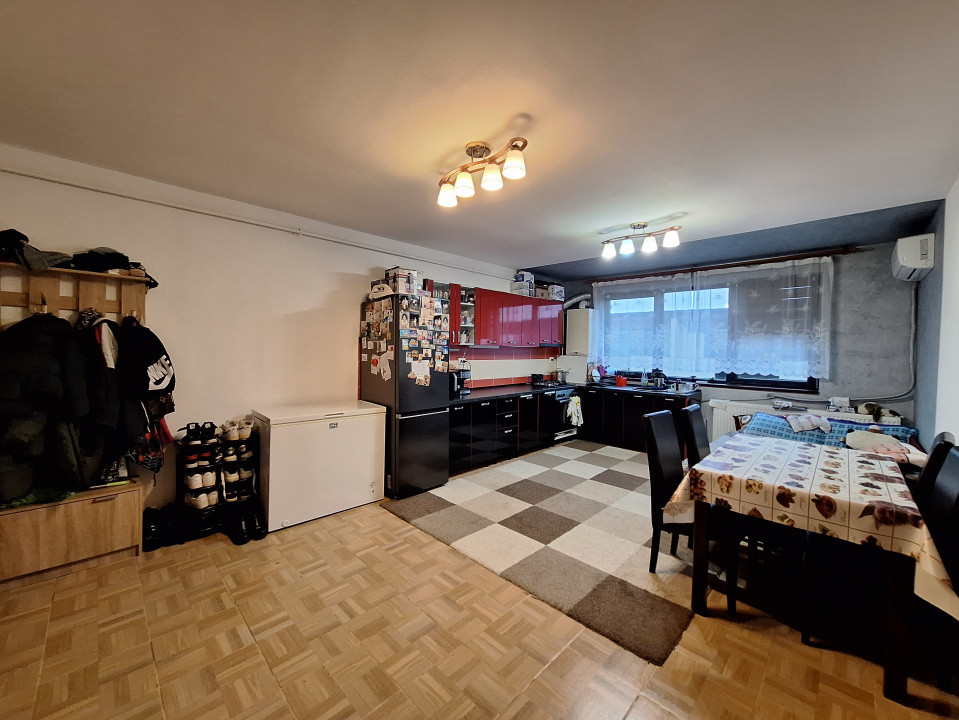 Apartament cu 2 camere, 49 mp, parcare, zona Catanelor