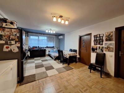 Apartament cu 2 camere, 49 mp, parcare, zona Catanelor