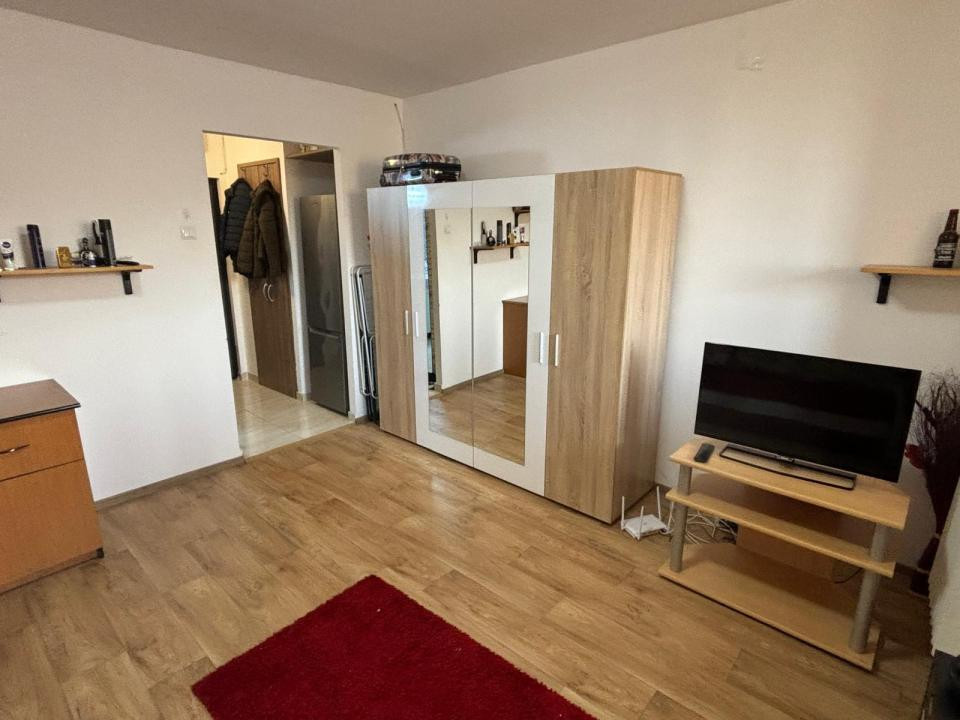 Garsoniera la cheie, 32 mp, zona strazii Parang