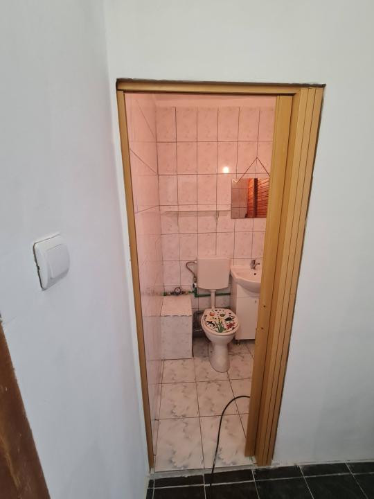 Apartament 3 camere, 2 bai,decomandat, 78 mp, etaj intemediar, parcare, Calvaria