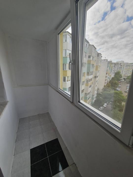 Apartament 3 camere, 2 bai,decomandat, 78 mp, etaj intemediar, parcare, Calvaria
