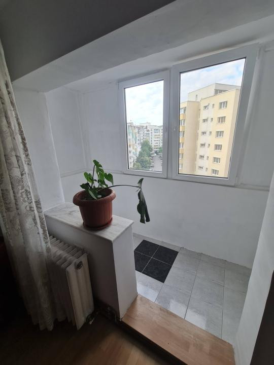 Apartament 3 camere, 2 bai,decomandat, 78 mp, etaj intemediar, parcare, Calvaria