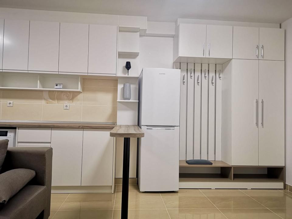 Apartament 2 camere, parcare ,et 1 bloc cu lift,zona Eroilor Residence