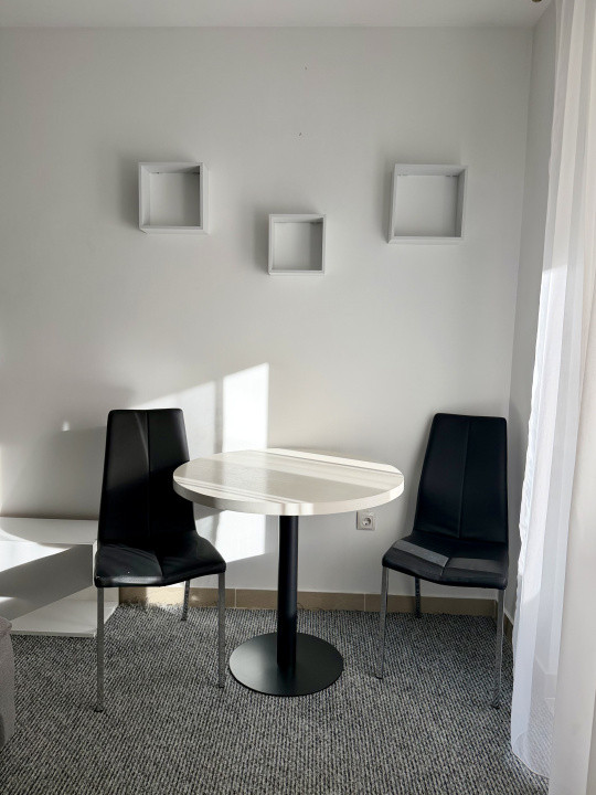 Apartament 2 camere, parcare ,et 1 bloc cu lift,zona Eroilor Residence