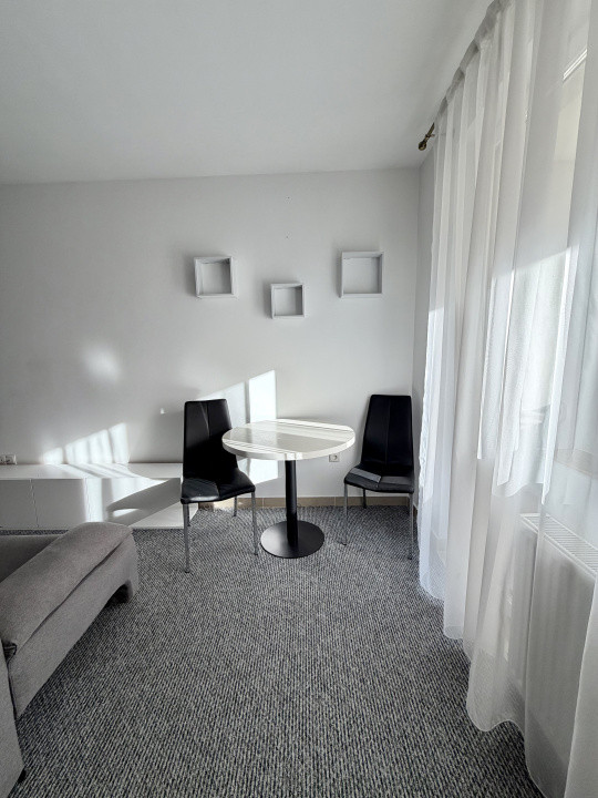 Apartament 2 camere, parcare ,et 1 bloc cu lift,zona Eroilor Residence