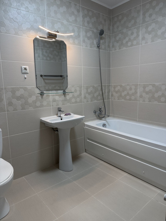 Apartament 2 camere, parcare ,et 1 bloc cu lift,zona Eroilor Residence