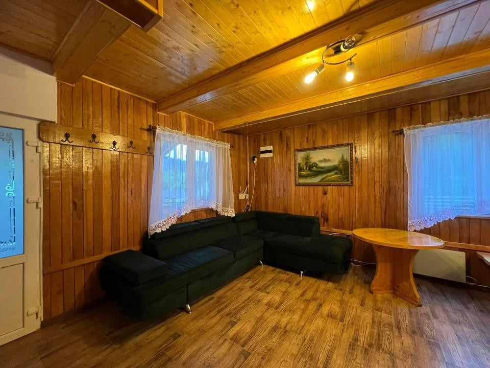 Cabana la Lac Colibița 8 camere, terase si 1650 mp teren