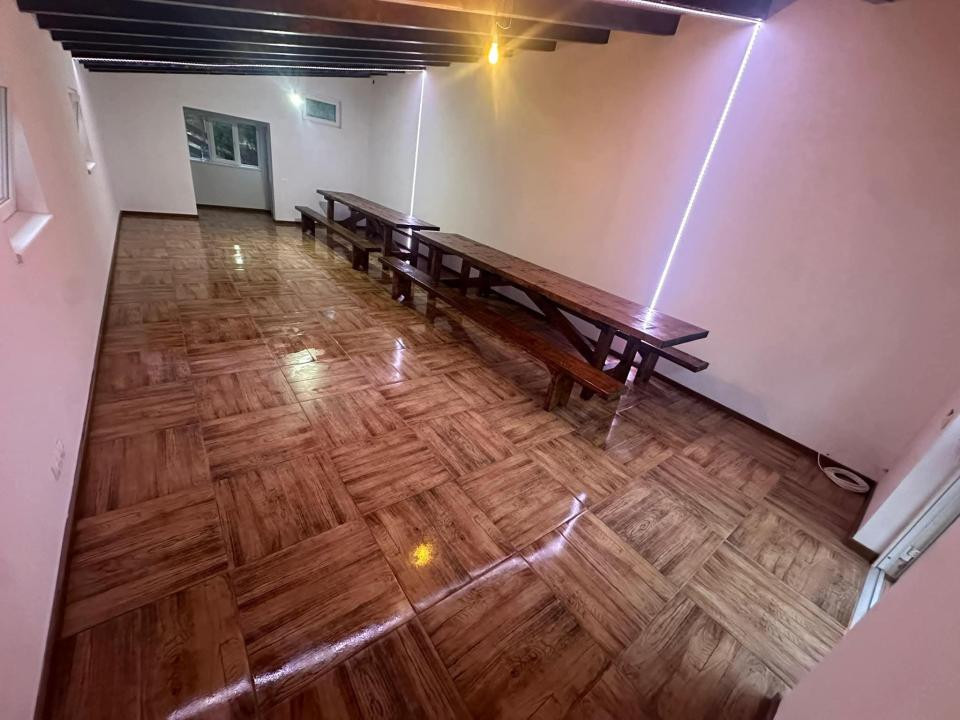 Cabana la Lac Colibița 8 camere, terase si 1650 mp teren