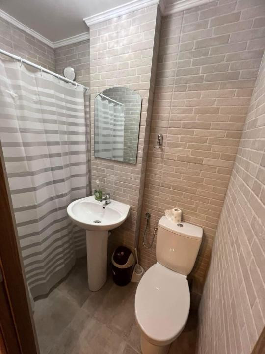 Cabana la Lac Colibița 8 camere, terase si 1650 mp teren