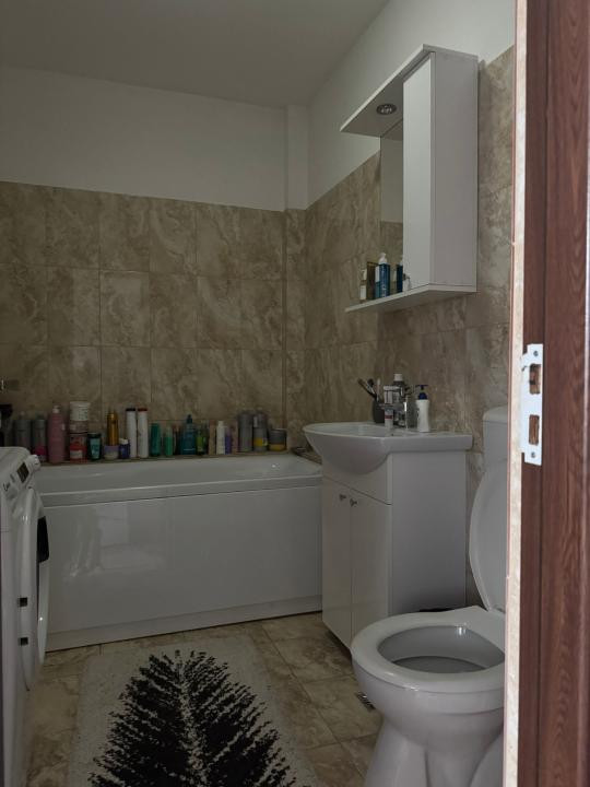 Apartament cu 2 camere, 48 mp, balcon, zona Eroilor