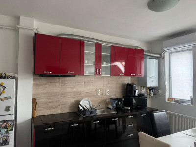 Apartament cu 2 camere, 48 mp, balcon, zona Eroilor