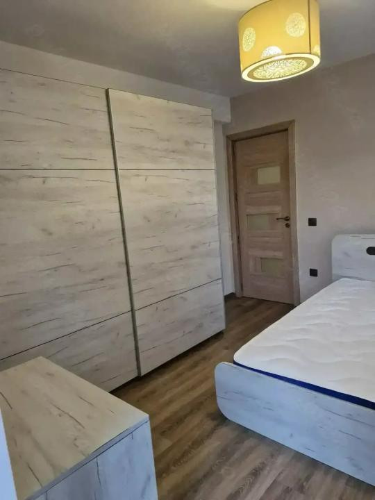 Apartament cu 2 camere, 49 mp, balcon, zona Eroilor