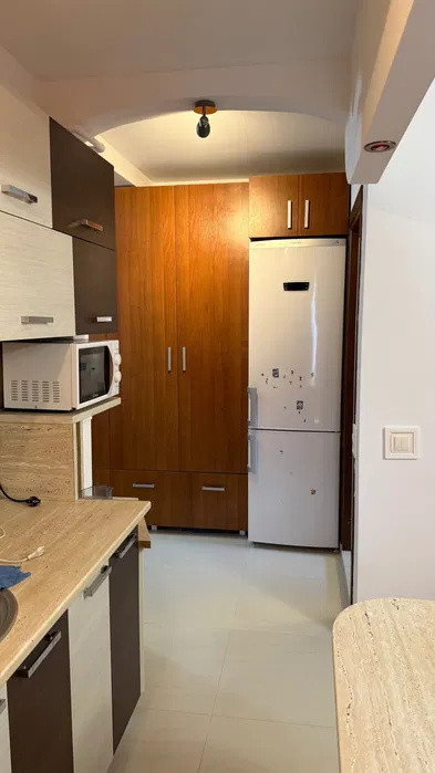 Ideal locuinta sau investitie, apartament 2 camere mobilat cu parcare, Floresti