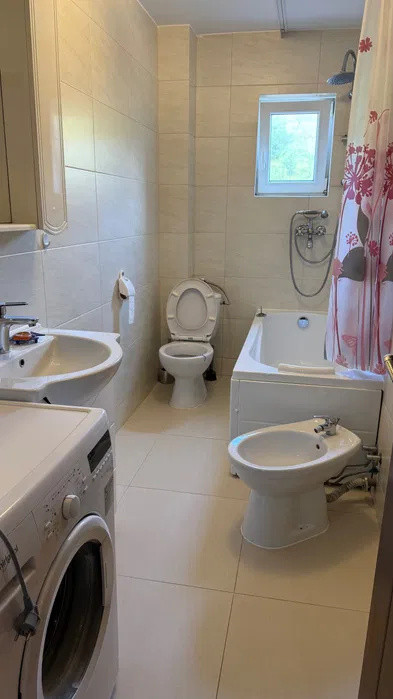 Ideal locuinta sau investitie, apartament 2 camere mobilat cu parcare, Floresti