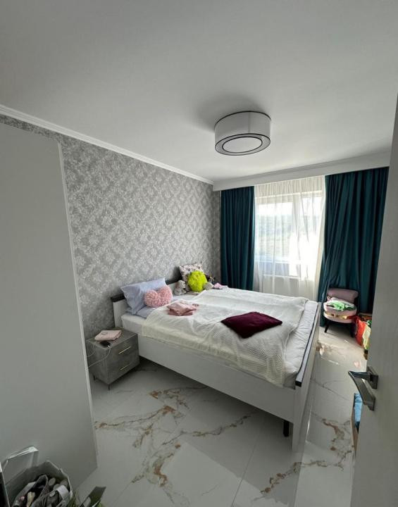 Apartament cu 3 camere in zona Vivo