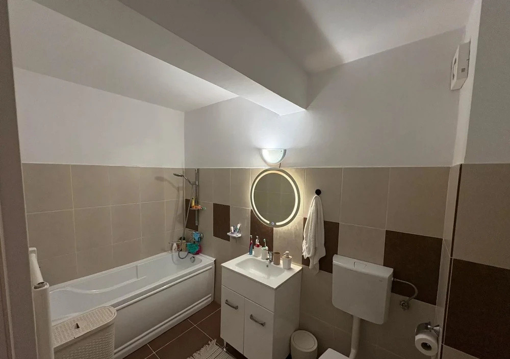 Apartamet de 58mp utili , parcare , etaj 1 