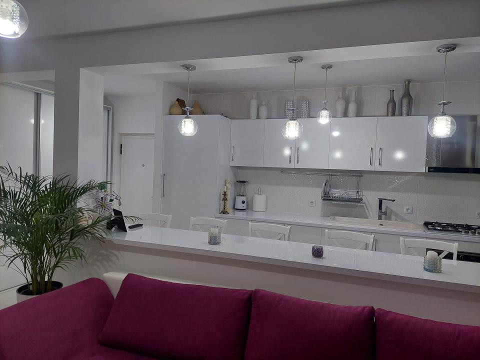 Apartament finisat Lux Floresti 44mp utili plus balcon zona Florilor 