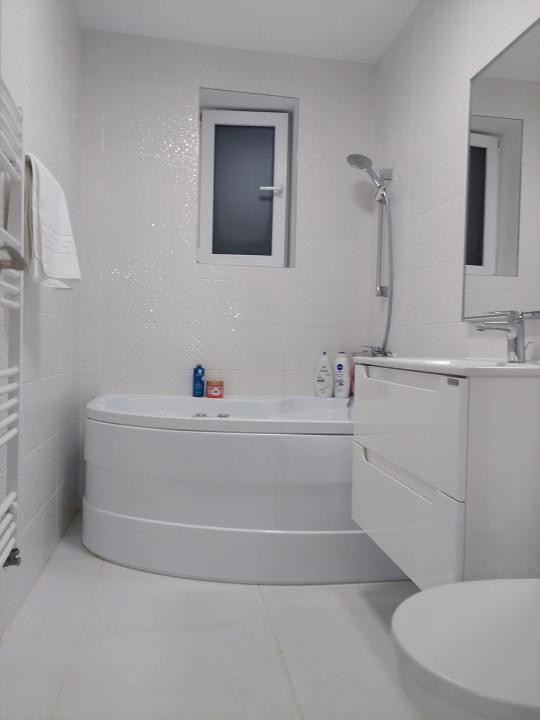 Apartament finisat Lux Floresti 44mp utili plus balcon zona Florilor 