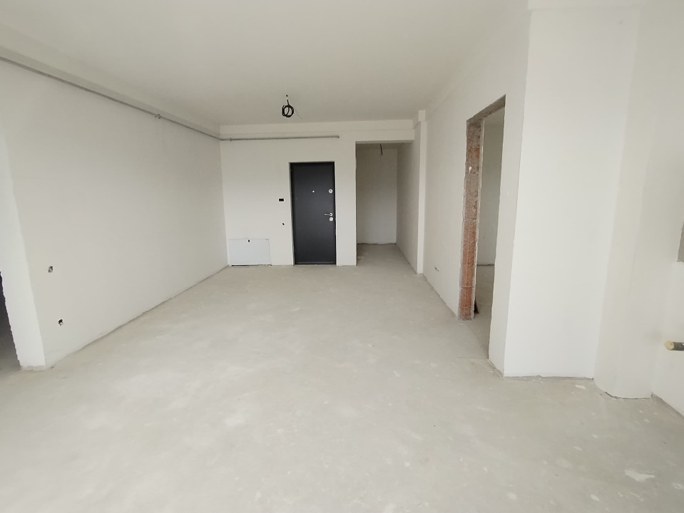 Apartament unic de vanzare, 4 camere, terasa acoperita, Zona Cetatii