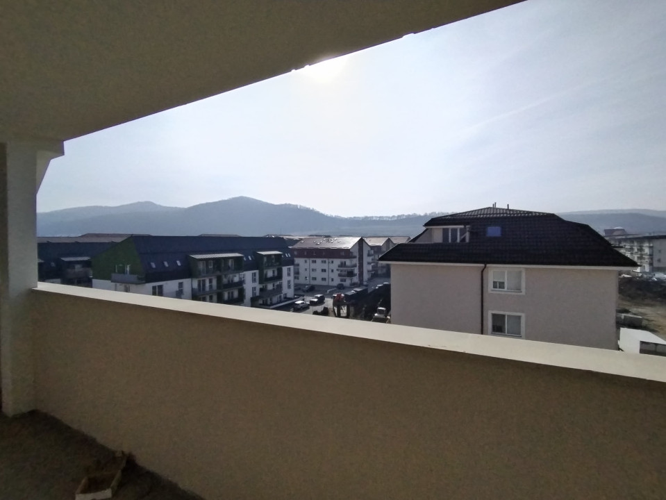 Apartament unic de vanzare, 4 camere, terasa acoperita, Zona Cetatii