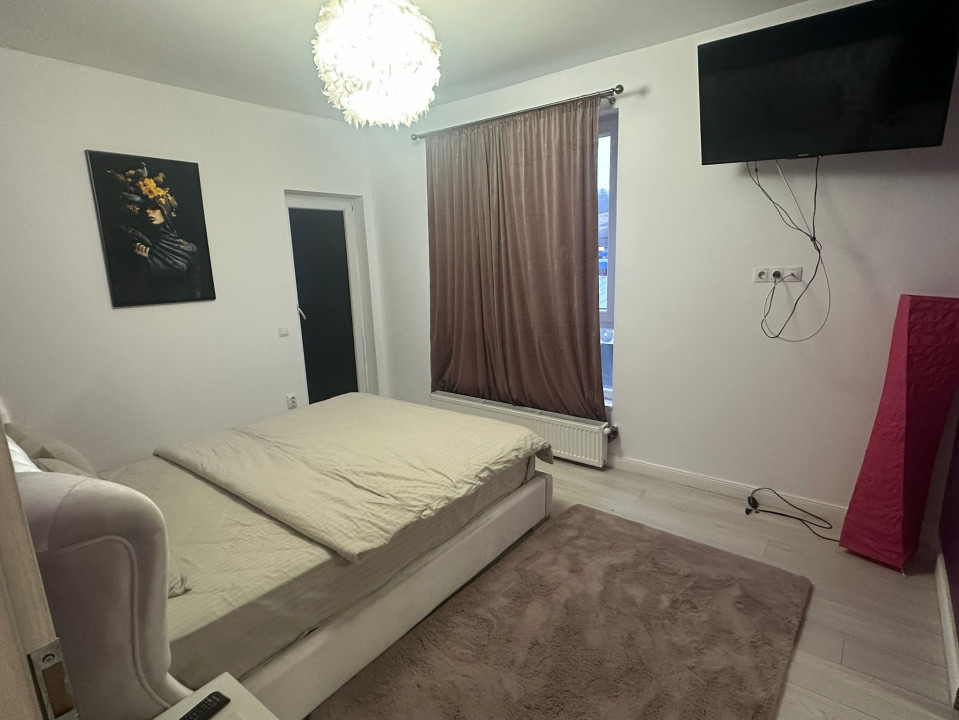 Apartament cu 3 camere, semidecomandat, zona Eroilor, Floresti.