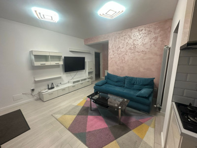 Apartament cu 3 camere, semidecomandat, zona Eroilor, Floresti.