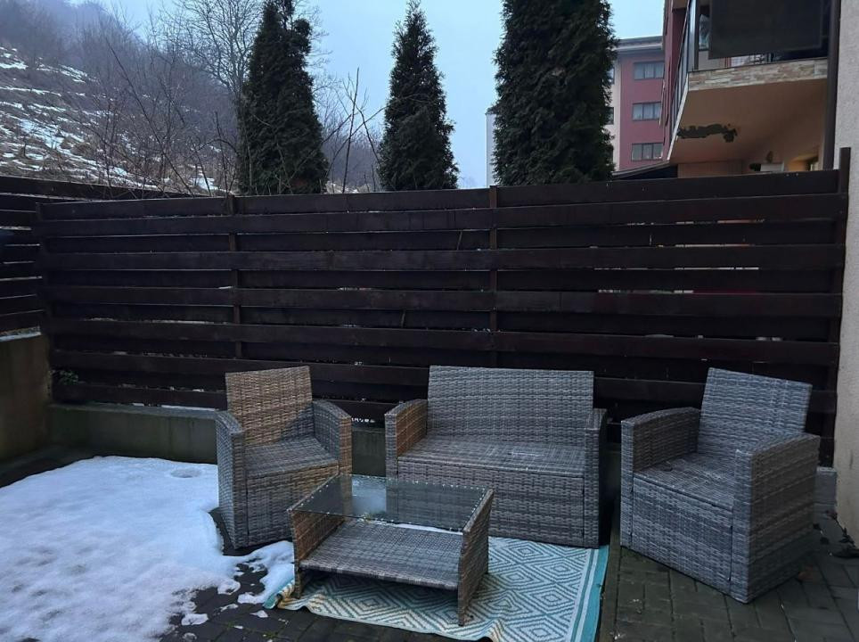 APARTAMENT CU 3 CAMERE SI GRADINA, ZONA STEJARULUI