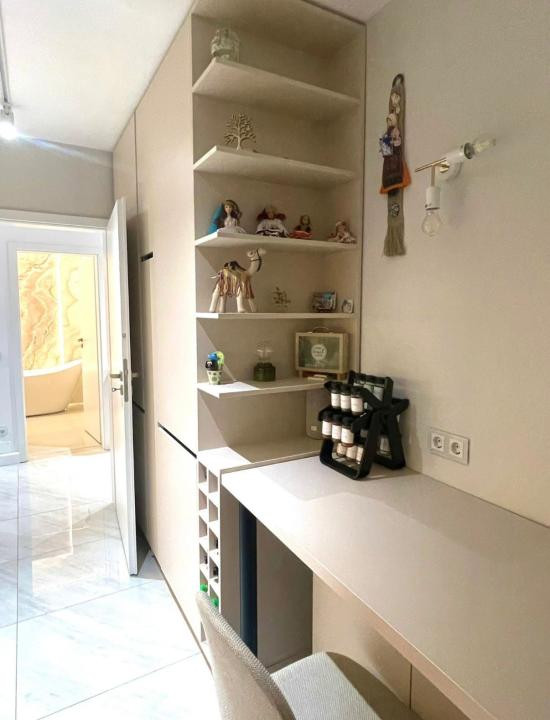 apartament,etaj intermediar si parcare,zona Sopor