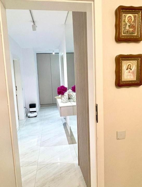 apartament,etaj intermediar si parcare,zona Sopor