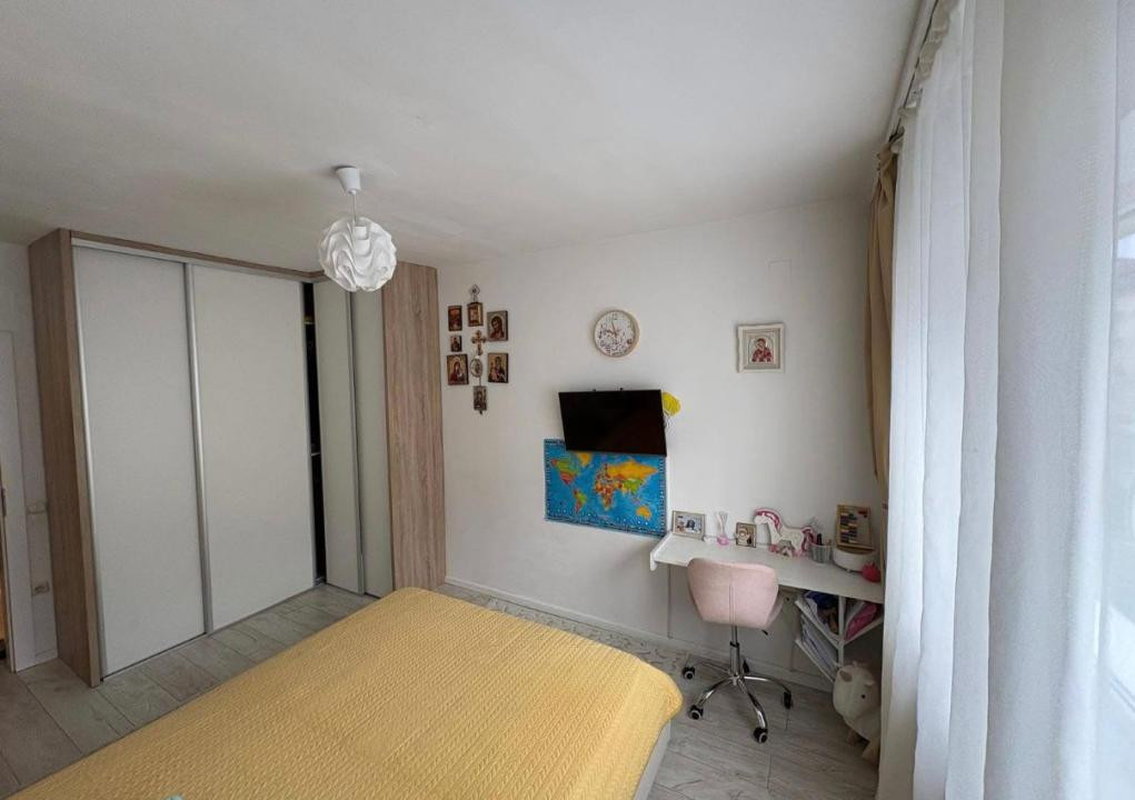 APARTAMENT CU 2 CAMERE,ETAJ INTERMEDIAR,PARCARE, ZONA FLORILOR