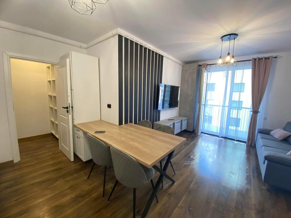 APARTAMENT CU 2 CAMERE,ETAJ INTERMEDIAR,PARCARE SUBTERANA,ZONA EROILOR