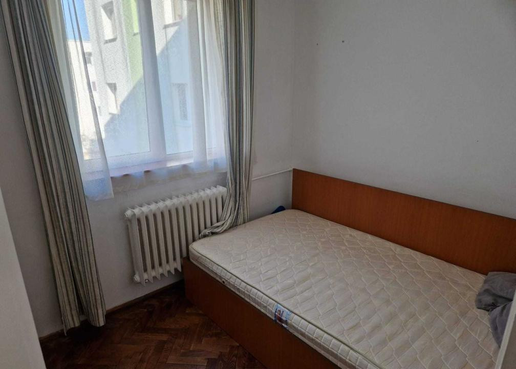 Apartament cu 2 camere, 40mp, etaj intermediar, zona Lacramiorelor