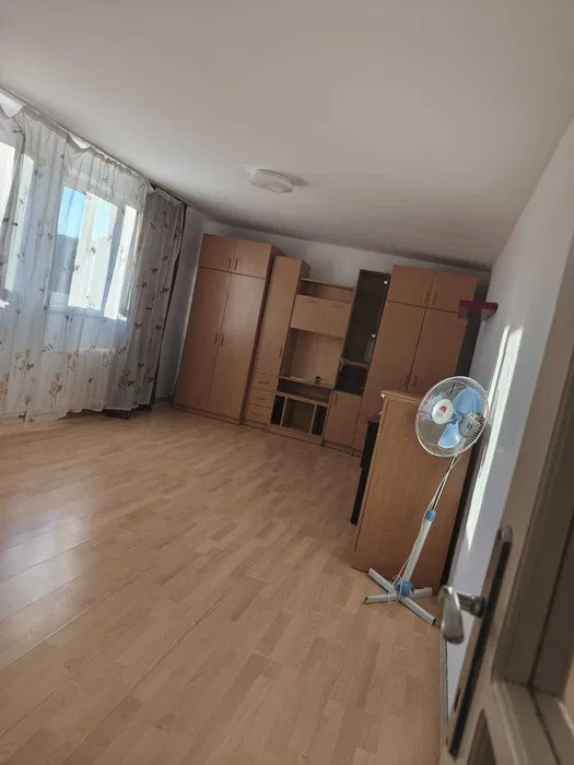Apartament 1 camera, 42 mp, finisat, decomandat, zona strazii Arinilor